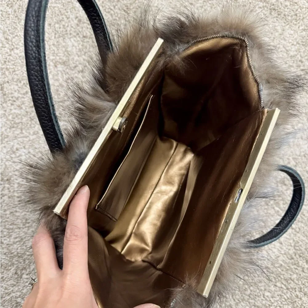 Genuine Fox Fur Handmade Large Tote/Metal Clip & Leather Handles Bag/Crossbody - Picture 15 of 16